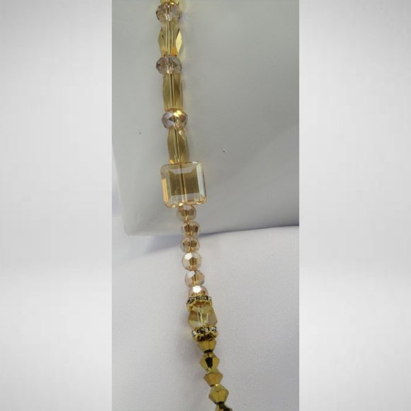 THE MARQUEES GOLD Colour Beaded Jewelry Set - Picture 4 of 6